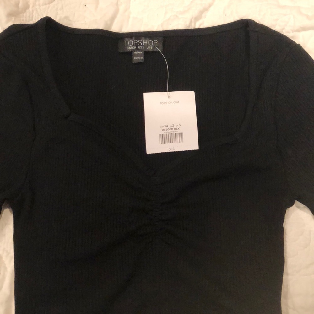 NEW WITH TAG!! Black top 😍